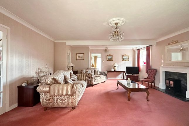 2, Ellerslie Lane, Bexhill-on-Sea photo 2