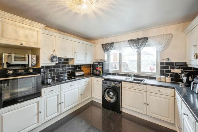 Cliffe House, Princess Road, Mexborough photo 3