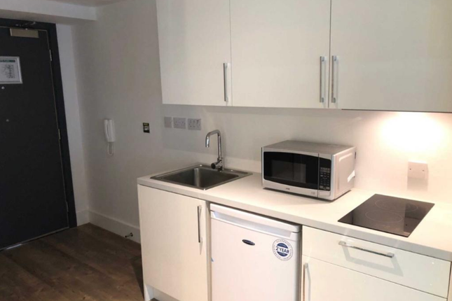 Apartment 201, Cardinal Court, Oldham photo 3