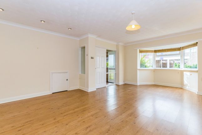Kefford Close, Waterlooville photo 4