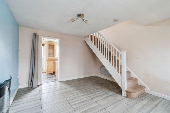 31, Gloucester Walk, Westbury photo 3