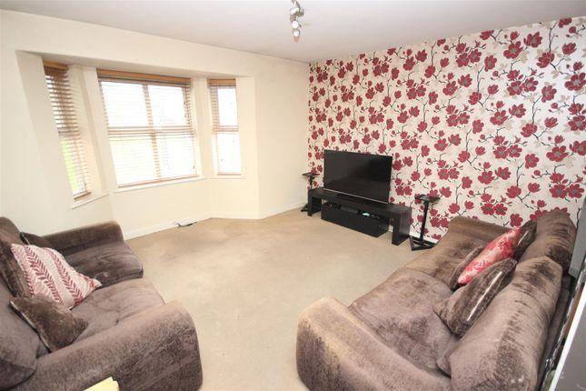 Flat for sale in Crownoakes Drive, Wordsley, Stourbridge, West Midlands