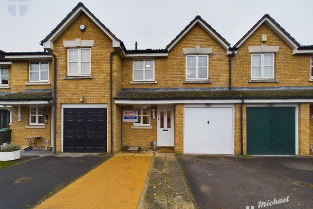 Thumbnail Terraced house to rent in Friarscroft Way, Aylesbury, Buckinghamshire