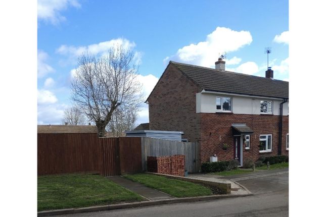 61, Woodcock Avenue, High Wycombe photo 2