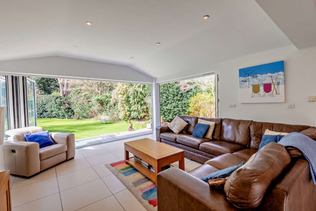 38, Llanvair Drive, Berkshire photo 3