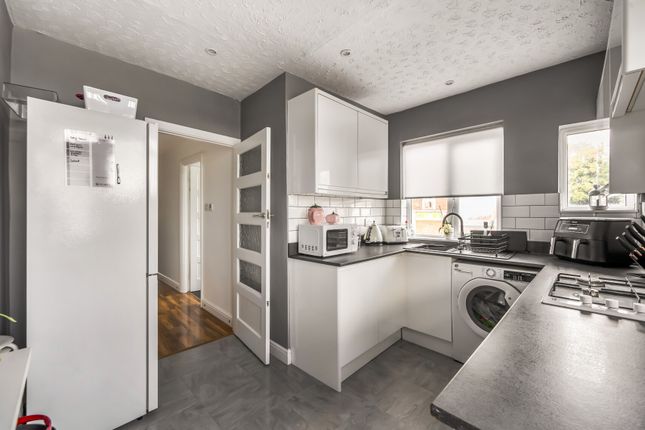 834A,, London Road, Sutton photo 4