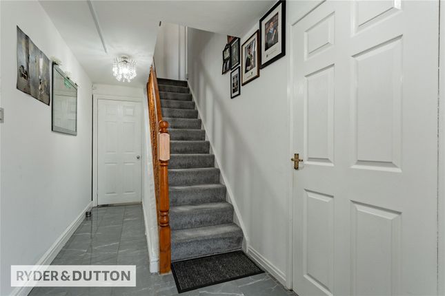 32, Fisherfield, Rochdale photo 2