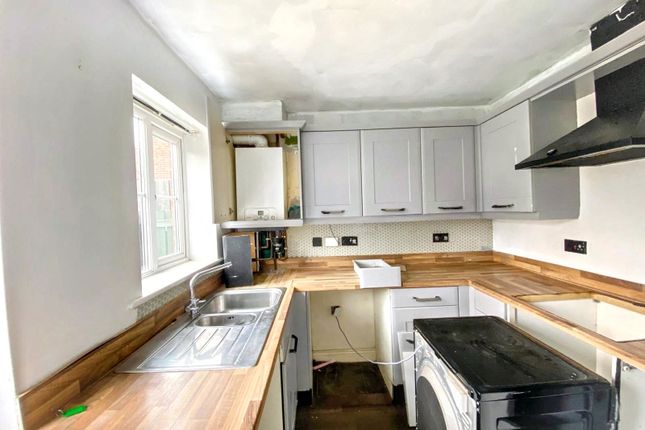 162, Cloverfield, Newcastle upon Tyne photo 3