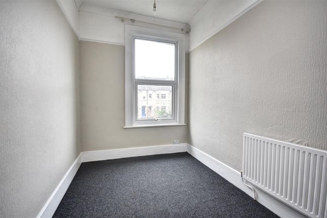 Flat to rent in Avondale Road, South Croydon