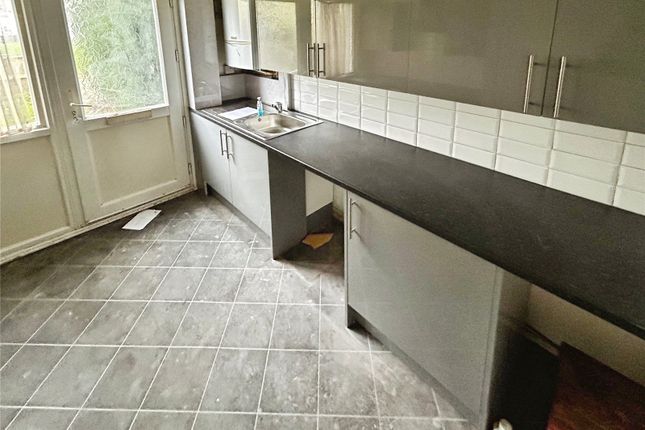 24, James Galloway Close, Coventry photo 3