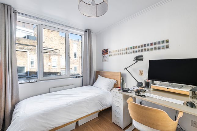 Flat for sale in Shroton Street, London