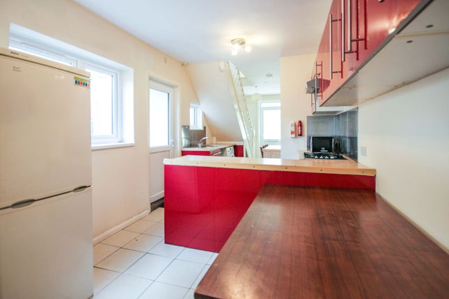 80 Castle Road, Bournemouth photo 5