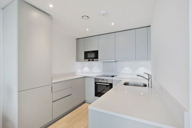 Pinnacle Apartments, Croydon photo 4