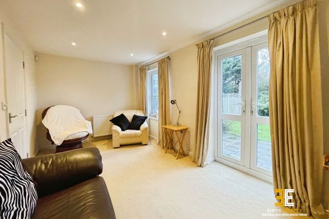 2 Gannock Mews, York Road, Conwy photo 3