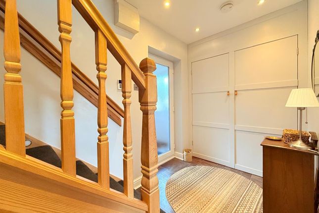 29, Crag View Crescent, Sheffield photo 4