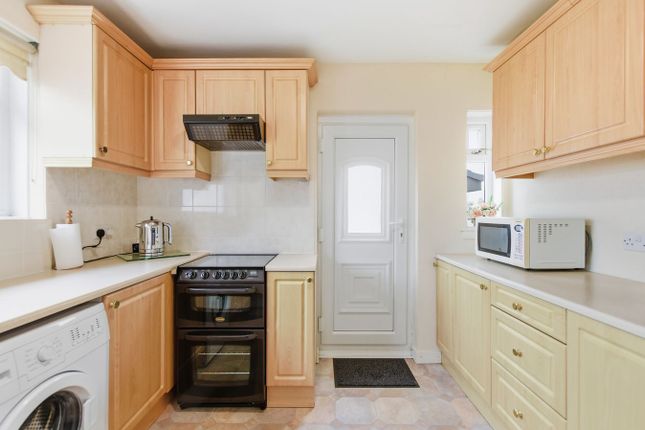 4, Maple Place, Kilmarnock photo 2