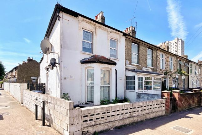 3-bed terraced on Town Road, London, £425,000