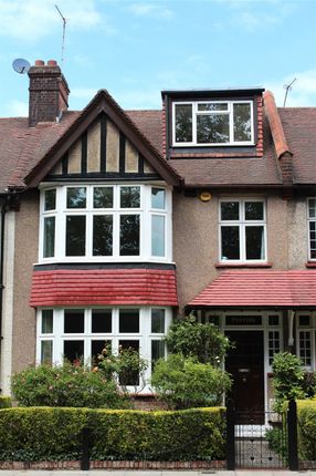 102, Downhills Park Road, London, photo 2