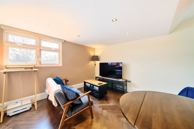 Flat for sale in Palace Grove, Bromley