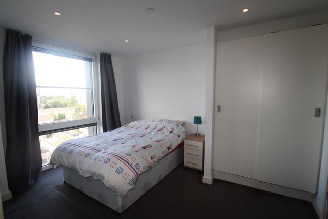 Flat to rent in Milliners Wharf, New Islington