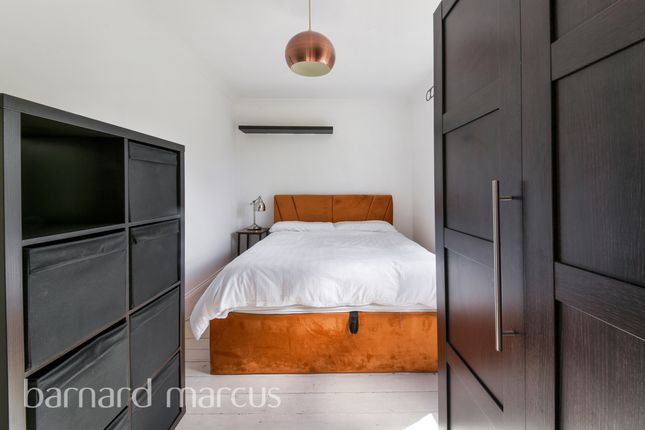 Flat 2, 38, Oakdale Road, LONDON photo 4