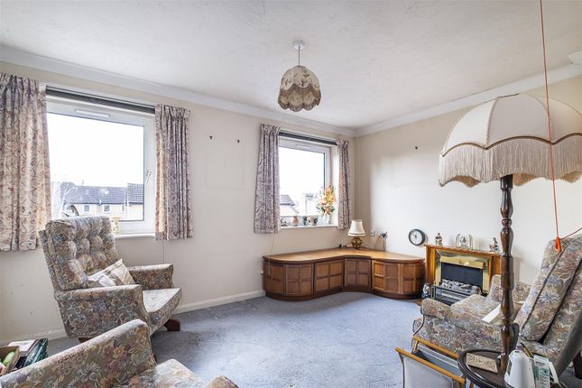 Flat for sale in The Grove, Epsom