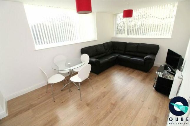 Flat for sale in Mere Bank, Liverpool