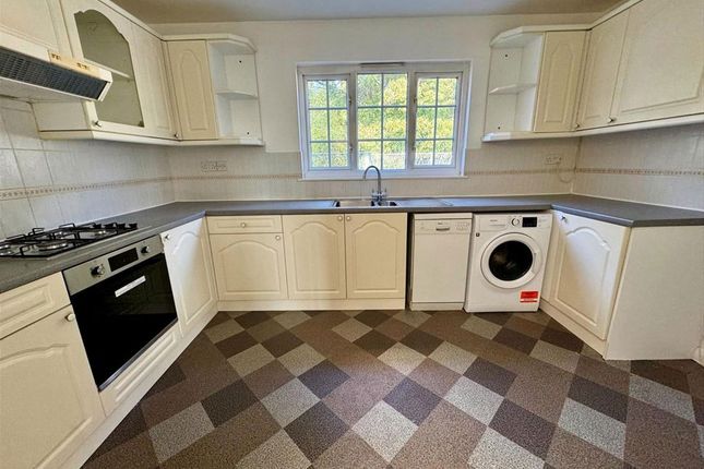 24A, Herga Court, Harrow photo 3