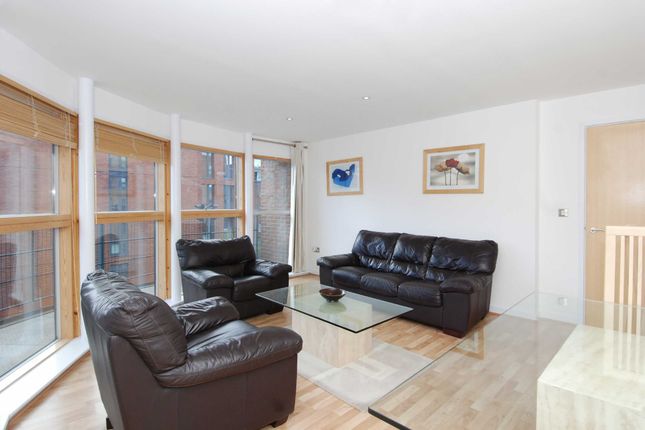 Flat to rent in Chapter Street, London
