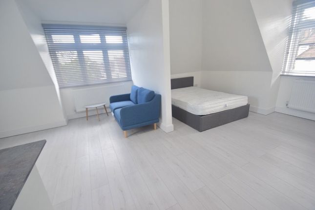 Studio to rent in Beechcroft Avenue, London