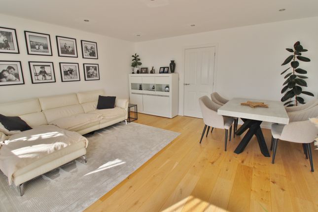 34, Draper Road, Fareham photo 4