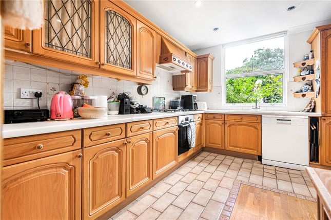 25, Baxendale, London photo 4