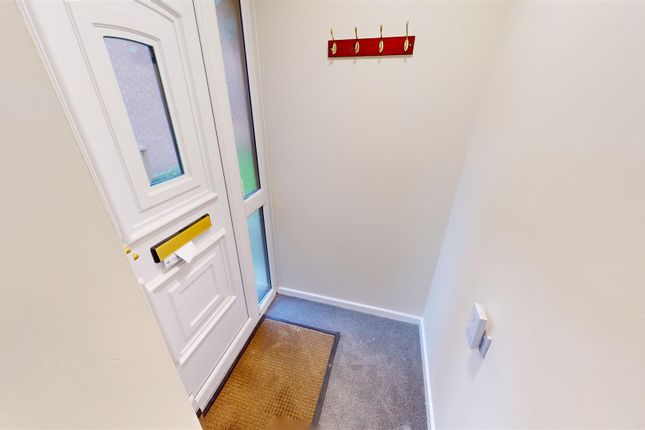 Flat for sale in Parklands, Rainford, 8