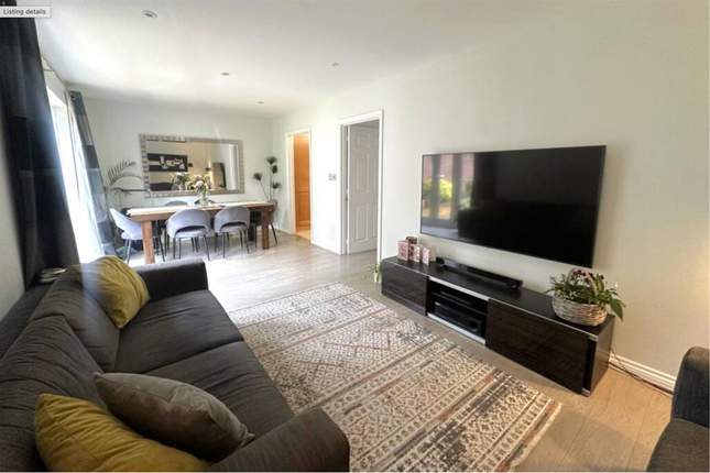 9, Dene Close, Camberley photo 4