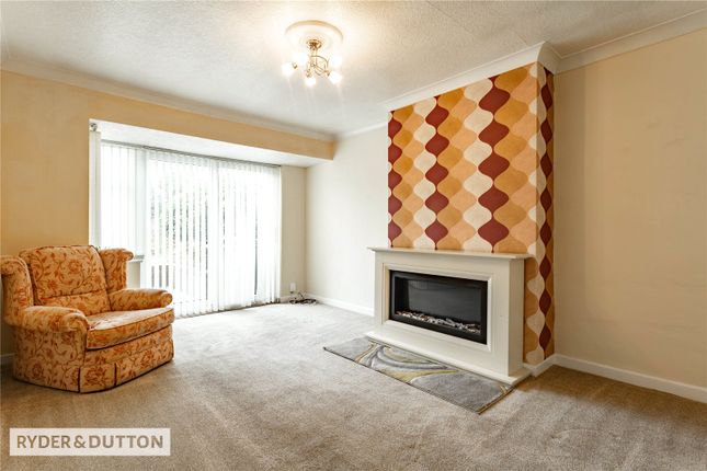 14, Loughrigg Avenue, Royton photo 4