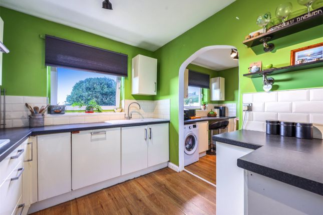 11, Ashcombe Close, Devon photo 3