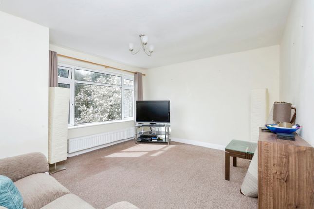 Flat for sale in Rowans Court, Lewes, East Sussex