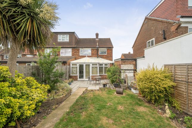 24, Sullivan Crescent, Uxbridge photo 4