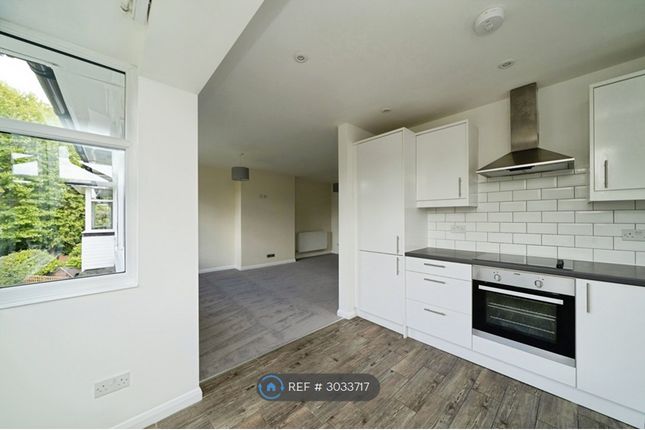 Gordon Road, Claygate photo 2