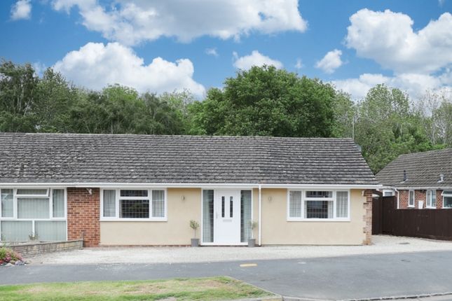Bungalow to rent in Blandy Avenue, Southmoor, Abingdon