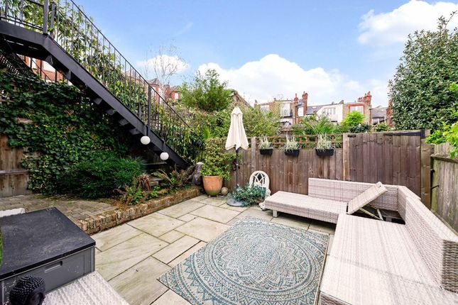 Flat for sale in St. James Lane, London