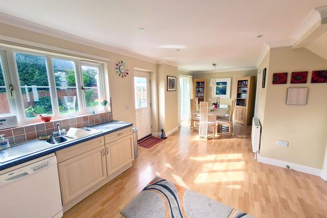 33, Bosnoweth, Helston photo 4