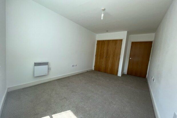 Flat to rent in Marina Point West, Chatham