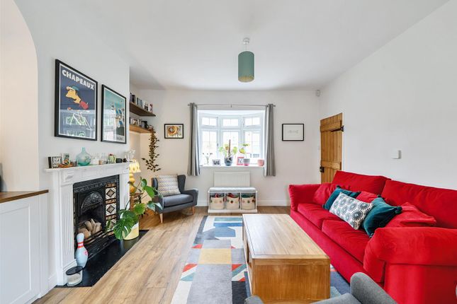 21, Midland Terrace, London photo 2
