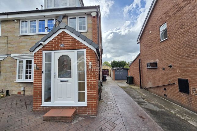 10, St Annes Close, Dewsbury photo 3