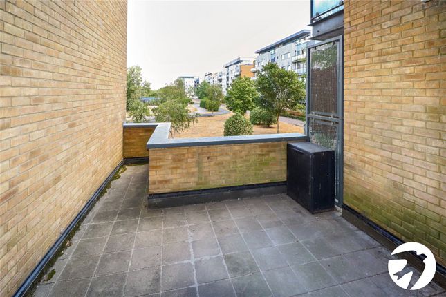 14, Miles Close, London photo 5
