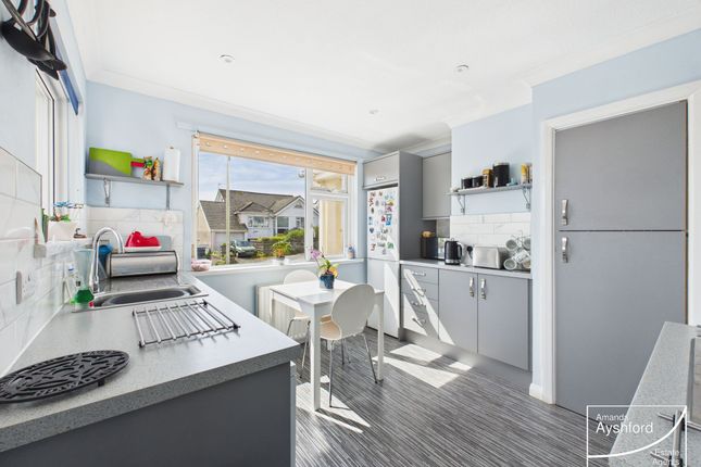 16 Windmill Road, Paignton photo 4