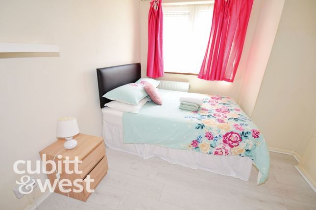 78, Crasswell Street, Portsmouth photo 3