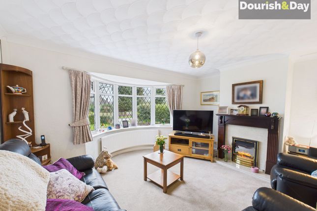 30 Burton Manor Road, Stafford photo 2