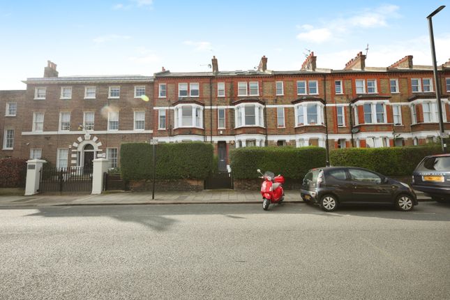 Flat for sale in Rectory Grove, Clapham